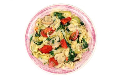 Tabakta makarna var.