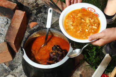 Fasulye hazırlama kabı.