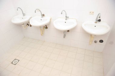 Umumi konfor alanındaki tuvalet alanı