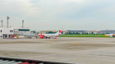 BANGKOK - THAILAND. 7 Ekim 2023 'te Don Mueang Uluslararası Havaalanı' nda bir uçak görüldü. Seyahat kavramı
