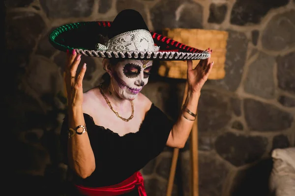 Als Catrina Geschminkte Frau Mit Mariachi Hut Mexikanerin Feiert Tag — Stockfoto