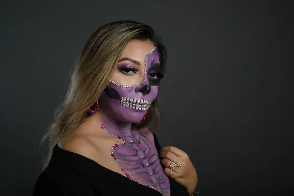 Santa Muerte Dzień Śmierci Portret Kobiety Makijażem Głowie Makijaż Halloween — Zdjęcie stockowe