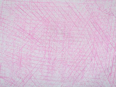 Açık pembe karalamalarla kaplı desenli bir yüzey soyut ve biraz karmaşık bir estetik yaratıyor..