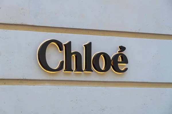 Париж Франция Июля 2023 Года Закрытие Вывески Бутика Chloe Парижском — стоковое фото