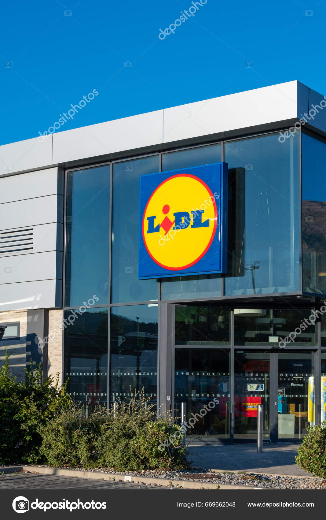 Gap France August 2023 Exterior View Lidl Supermarket Lidl German