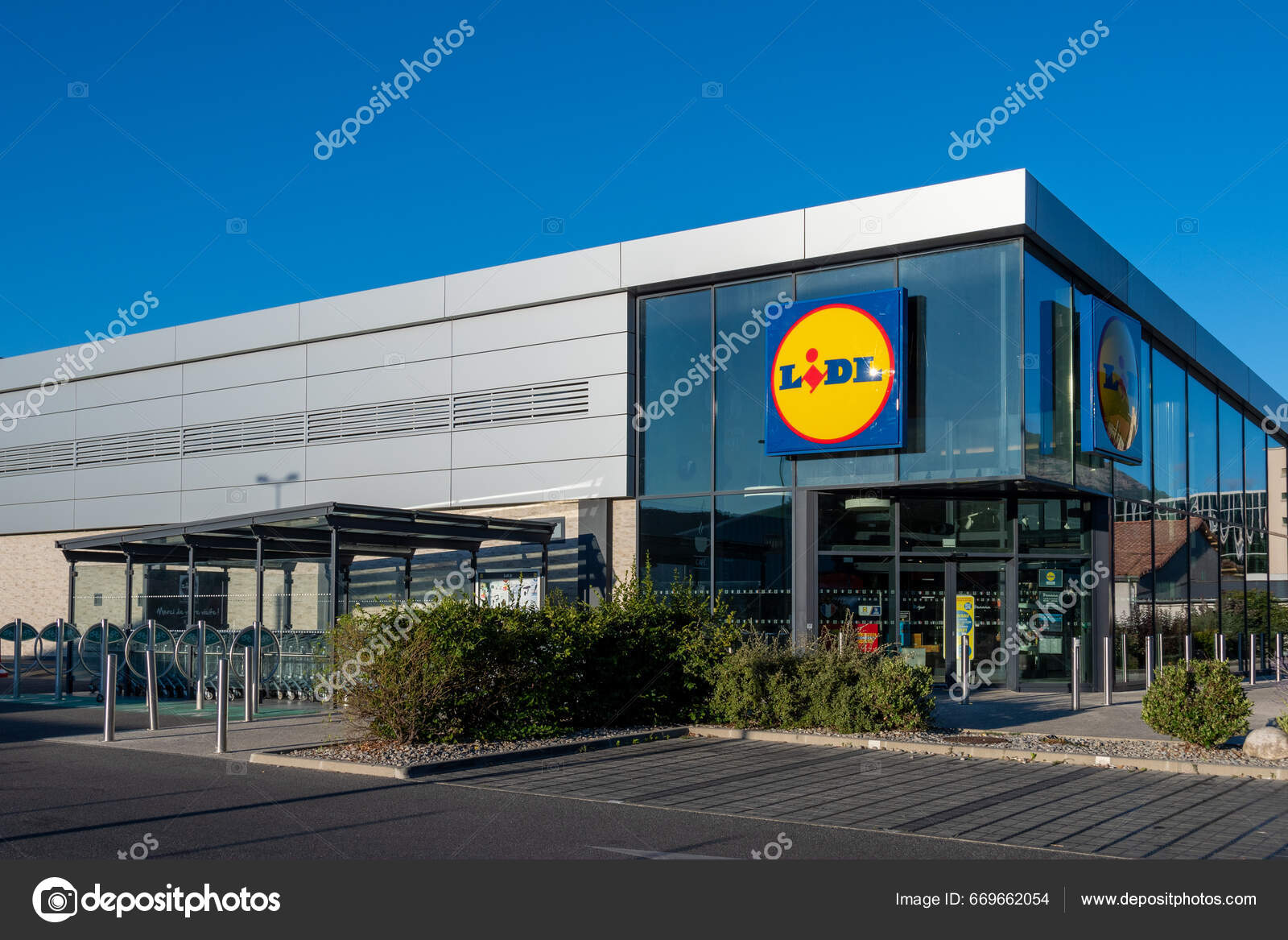Gap France August 2023 Exterior View Lidl Supermarket Lidl German