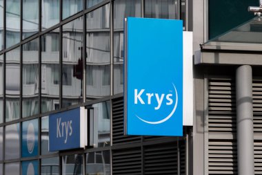 Nanterre, Fransa - 9 Ekim 2023: bir Krys mağazasının işareti. Krys grubu bir Fransız kooperatif grup.