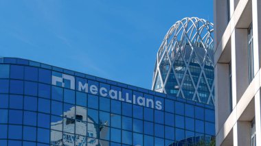 Courbevoie, Fransa - 9 Ekim 2023: Mekkeliler Karargahı, federasyonu, teknik merkezi ve Fransız mekanik endüstrilerinin standartlaştırma ofisini yeniden gruplandıran bir organizasyon