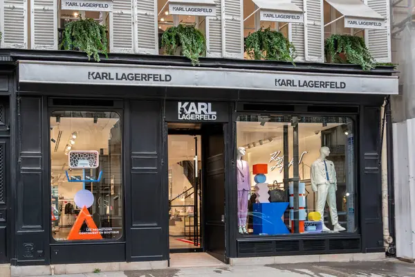 Párizs Franciaország Február 2024 Külső Nézet Karl Lagerfeld Butik Kész Jogdíjmentes Stock Képek