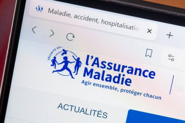 Clamart, Fransa - 12 Mart 2023: Fransız Sigorta Maladie 'nin' ameli.fr 'web sitesinde insanların sağlık sigortası ile ilgili idari prosedürlerin çoğunu online olarak gerçekleştirmelerine olanak sağlayan yakın plan