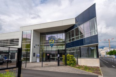 Clermont-Ferrand, Fransa - 23 Mayıs 2024: Clermont-Ferrand 'da mücadele eden Fransız ragbi kulübü ASM Clermont Auvergne' nin genel merkezinin dış görünümü