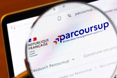 Clamart, Fransa - 6 Kasım 2024: Fransız hükümetinin 