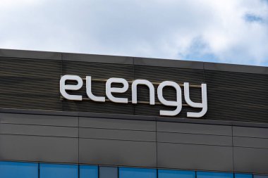 Bois-Colombes, Fransa - 20 Mayıs 2025: Elengy genel merkezinde imza ve logo. Elengy, Fransız LNG terminallerini işleten NaTran 'ın (eski adıyla GRTgaz) bir yan kuruluşudur.