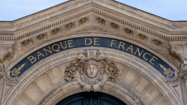 Paris, Fransa - 29 Mayıs 2025: Fransa Merkez Bankası, Avro Bölgesi üyesi bir ülke olan Fransa Merkez Bankası 'nın girişinin üzerini imzalayın.