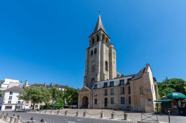 Saint-Germain-des-Pres manastır kilisesinin dış görünüşü, ismini Fransa 'nın Paris şehrinin 6. bölgesinde yer alan bu turistik bölgeye vermiştir.