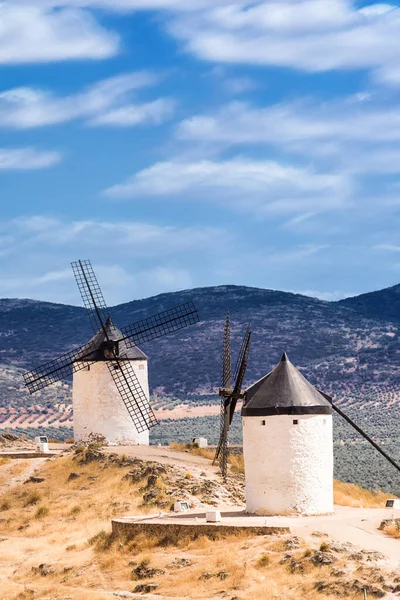 Два Вітряних Млини Пагорбі Консуегрі Іспанія — стокове фото