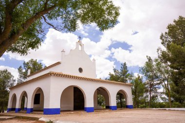 San Isidro (İspanya) inziva yerindeki kilise)