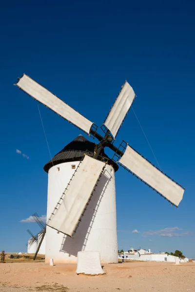 Antike Windmühle Campo Criptana Spanien Mit Den Mit Einem Tuch — Stockfoto