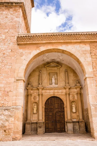 Entrédörr Till Huvudkyrkan Den Lilla Staden Toboso Spanien — Stockfoto