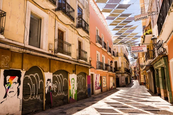 Badajoz España Junio 2022 Callejón Con Toldos Murales Multicolores Centro — Foto de Stock