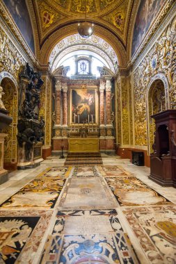 Valletta, Malta - 17 Haziran 2023: Valletta Katedrali, Malta 'da St. James' e adanmış yan şapel