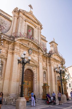 Rabat, Malta - 20 Haziran 2023: Rabat, Malta 'daki St. Paul Koleji Kilisesi Cephesi
