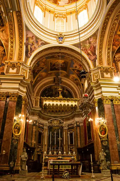 Altar Och Kupol Sankt Pauls Katedral Mdina Malta Royaltyfria Stockbilder