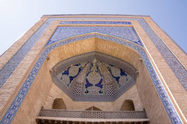 Madrasa portalı Muhammed Amin Han;