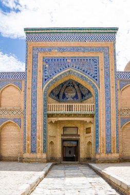 Özbekistan 'ın antik Khiva kentinde Khoja Madrasah geçidi