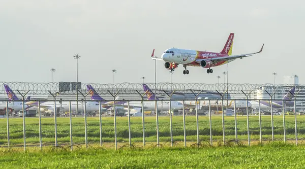 Samut Prakan Thajsko Srpna 2023 Vietjet Air Přistává Dráhách Mezinárodního — Stock fotografie