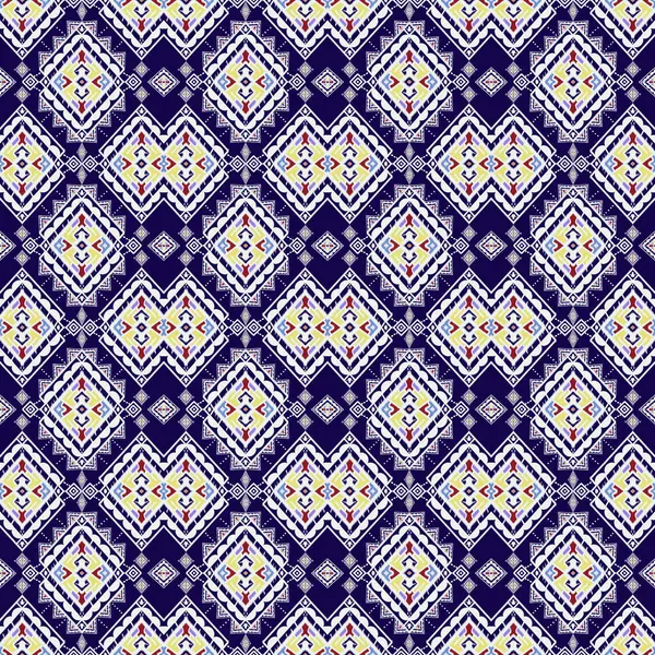 Ikat nakış deseni geometrik kare dikişsiz beyaz çizgiler ve mavi arka planda çok renkli çizgiler. Tekstil, kumaş, elbise, giysi, halı, perde, ipek, duvar kağıdı ve ambalaj kağıdı tasarımı.