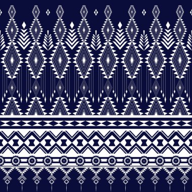 Beyaz soyut etnik model. Mavi arka plan halk nakışı tekstil tarzında geometrik oryantal kabile. Nakış Aztek stili. Arkaplan, duvar kağıdı, kumaş, giysi, Sarong, Saree için tasarım