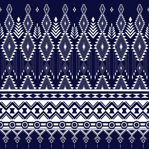 Beyaz soyut etnik model. Mavi arka plan halk nakışı tekstil tarzında geometrik oryantal kabile. Nakış Aztek stili. Arkaplan, duvar kağıdı, kumaş, giysi, Sarong, Saree için tasarım