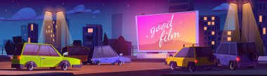 Gece açık hava sineması sineması. Çizgi film çizimleri için arabada bir film. Açık hava film festivali ile geçmişe dönüş sahnesi. Otomobillerin performansı için dışarıdaki eğlence etkinliği.