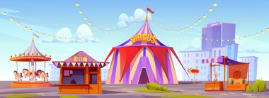 Karnaval fuarı, sirk çadırı, atlı karınca ve av kulübesi olan lunapark. Eğlence fuarı ve bilet büfesi olan yaz şehri manzarası, vektör karikatür illüstrasyonu