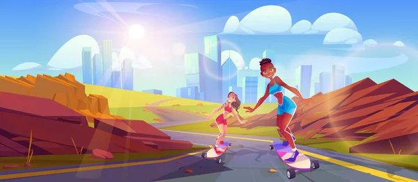 女孩们骑在路上的滑板上 有两名女子滑雪者在长板 绿地和地平线上的夏季风景 城市极限运动概念 矢量卡通画 — 图库矢量图片