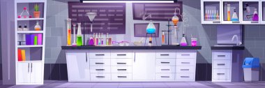 Ekipmanlarla birlikte kimya laboratuvarı içi. Mobilya ve aletlerle laboratuvar odasının vektör karikatür çizimi, cam şişelerde renkli sıvı, test tüpleri, deney şişeleri, masa başında koruyucu bardaklar