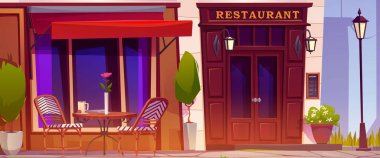 Dışarıdaki çizgi film restoranı yemek masasında kahve fincanı, sandalyeler ve dekoratif bitkiler büyük pencerelerin yanında ve dışarıdaki kafenin ahşap kapısında. Şehrin yakınındaki kaldırımda teras var..