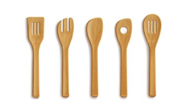 Üç boyutlu gerçekçi ahşap kaşık ve çatal bıçak takımı. Bambu masa takımı izole edilmiş vektör seti. Restoran yemeği için spatula ikonu pişiriyorum. Tek kullanımlık bulaşık takımı tasarımı ve geri dönüşümü