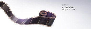 Beyaz arkaplanda film şeritli film afişi ve metin için boşluk. Gerçekçi 3D vektör sineması ya da fotoğrafçılık -35 mm 'lik makara bandı. Eğri film şeridi ile görüntü ve fotoğraf bg.