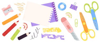 Renkli çizim malzemeleri ve kırtasiye malzemeleri - kalemler ve makas, ataçlar ve bant, kesilmiş kağıtlı eskiz defteri ve alet bıçağı. Beyaz üzerine tatlı karalama pastel okul sanat aletleri.