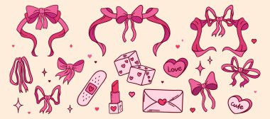 Coquette sevimli kız pembe dekoratif unsurlar seti. Kurdele, kurdele, aşk mektubu, ruj ve zar, kalp şeklindeki şekerler ve yama gibi kadınsı karalamalar. Kadın çizgi film klasik süslemeleri..