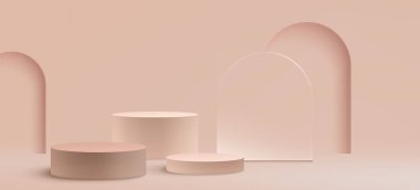 Üç silindir platformlu ve kemerli bej podyum kompozisyonu. Dairesel kaideli ürün sunumu için krem minimalist görüntü. Lüks güzellik reklamı için zarif sahne tasarımı.
