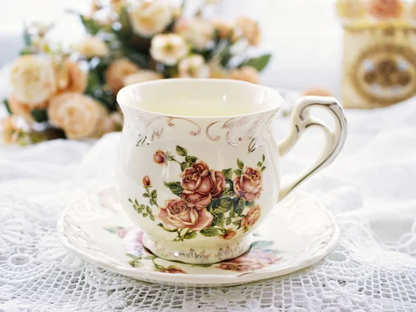 Antike Tasse Tee Mit Gelben Orangenblüten Hintergrund Porzellan Teetasse Vintage — Stockfoto