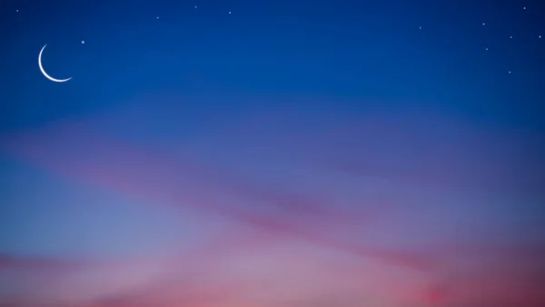 ムバラク ラマダーン ムスリム ムスリム ムーンシンボル 三日月と夜空の星オレンジピンクブルーイブニング背景 イード アーダのための黄昏フリースペース イード ファー — ストック写真