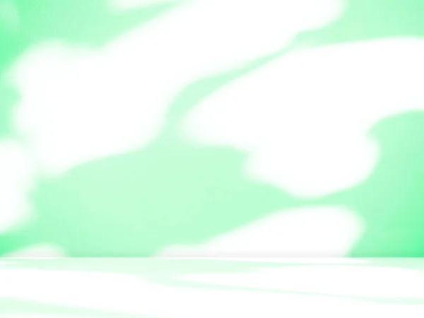 緑のスタジオルーム背景 抽象的な影の葉の床の壁から窓 テーブルポディウム製品夏 背景光オーバーレイグラデーションパステルシェルフデスクカウンターキッチンバーテンプレート 職場ロフト — ストック写真