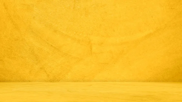背景黄色のスタジオルームカラー壁に固体ロフト 床にオレンジペイント製品夏化粧品 空のディスプレイ表彰台ゴールドシーンテンプレートセメントコンクリート熱帯プラットフォームスタッコ紙デスク — ストック写真