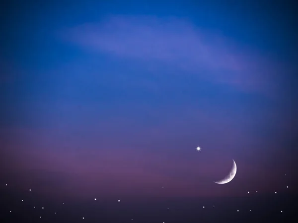 月亮斋月背景 卡里姆 穆巴拉克开斋节与新月和星空 神圣的阿拉伯裔拉马丹穆斯林穆巴拉克穆哈拉姆阿拉伯语问神月 宰牲节 — 图库照片