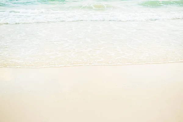 Strand Zand Zee Zomer Achtergrond Witte Golf Water Blauwe Oceaan — Stockfoto