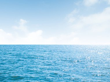 Deniz Okyanusu Ufku Arkaplanı, Mavi Su Durgun Doku Durgun Yüzey Dalgası Açık Hava Bulutlu, Tropikal Doğa Tayland, Turizm İçin Sahil Kıyısı Tatili